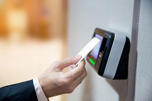 Sistema de control de acceso corporativo